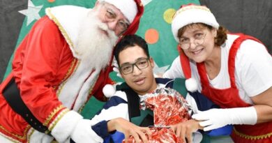 APAE São Caetano recebe o Papai Noel em evento especial de Natal